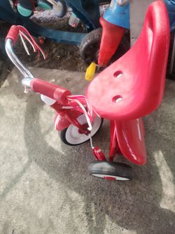 Radio Flyer Red Kids Tricycle