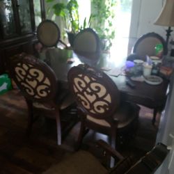 China Cabinet And Table With 6 Chairs