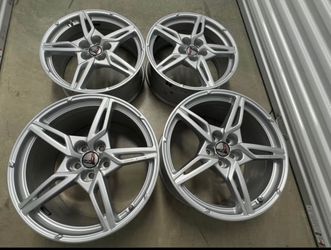 Corvette Staggered wheels C8