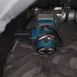 Makita hammer Demo Drill