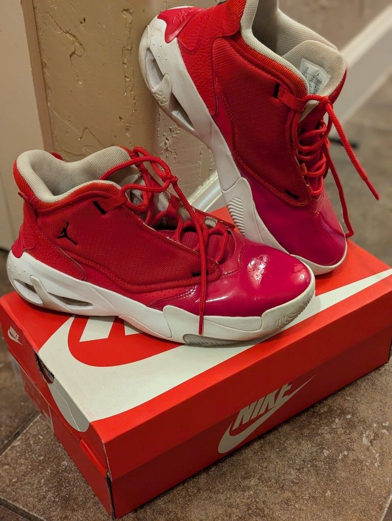 7y Boys Jordan Max Aura 4 University Red/Black-White