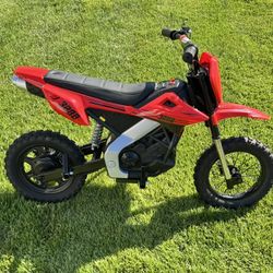15mph Kids Battery Operated Dirt Bike 36V, Off-road Motorcycle Ride on Toy w/350W Motor Bluetooth