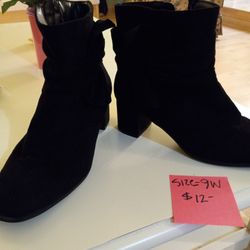 Size 9high Heeled  Cute Black Boot With Bow On Side 