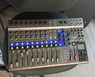 Zoom L-12 livetrack