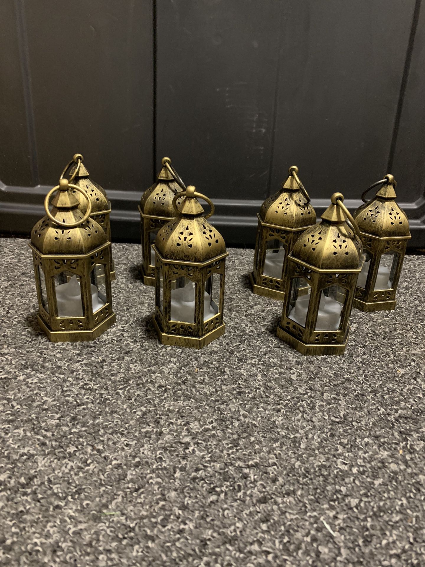 Small gold Lanterns