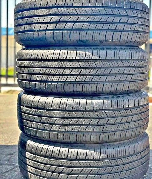 225 65 17 Michelin Tires Con 80% De Vida Las 4tires ⚡️✅️⚡️