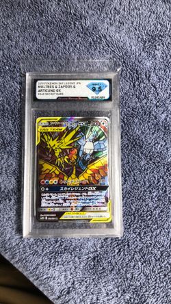 Japanese moltres zapdose articuno GX 9.5 off center