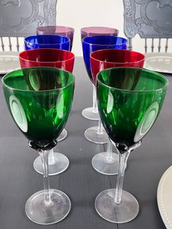 Vibrant set of 8 glass wine goblets