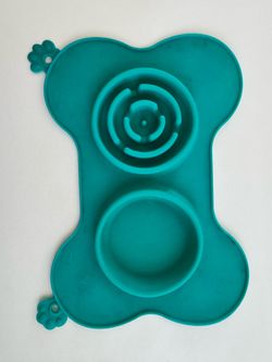 Slow dog feeder