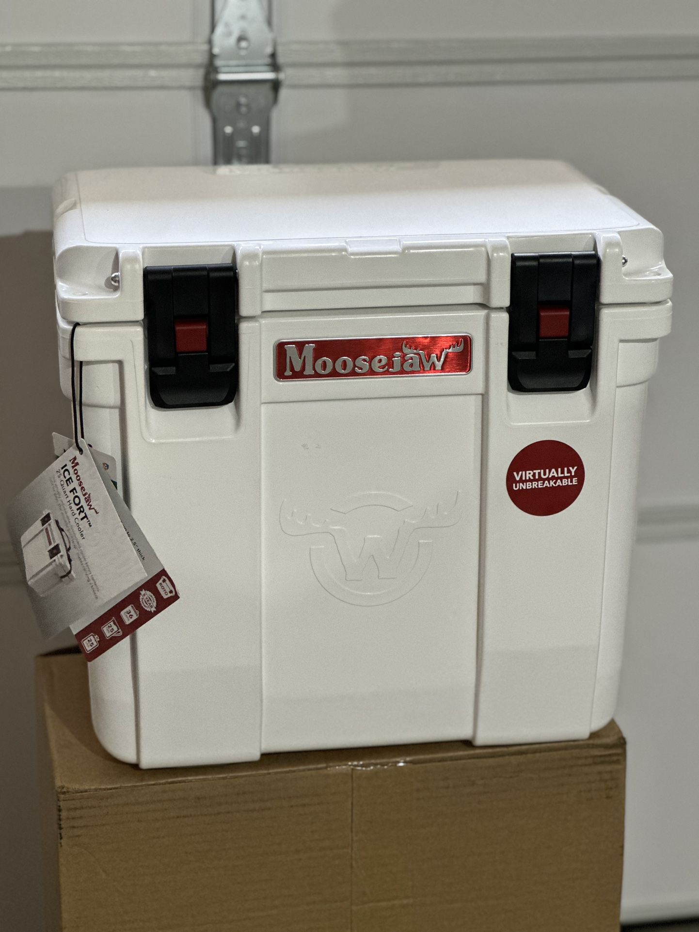 Moosejaw 25 Quart Ice Fort Hard Cooler with Microban