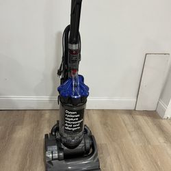 Dyson DC33 Bagless Upright Vacuum. Blue 