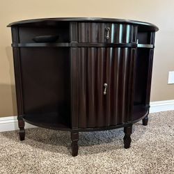 Console Table/Small Buffet