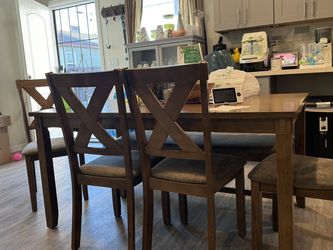 Dinning Table