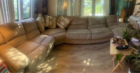 Sectional couch