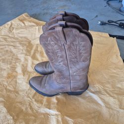 Cowboy Boots 7.5