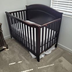 Baby Crib And Mattresses 