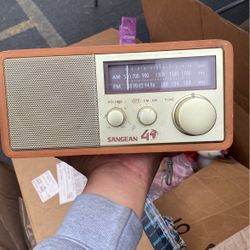 Sangean WR-11 Radio Receiver 2 Band AM FM Wooden Cabinet