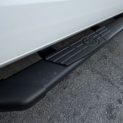 Tundra Estribos OEM Toyota Running Boards 