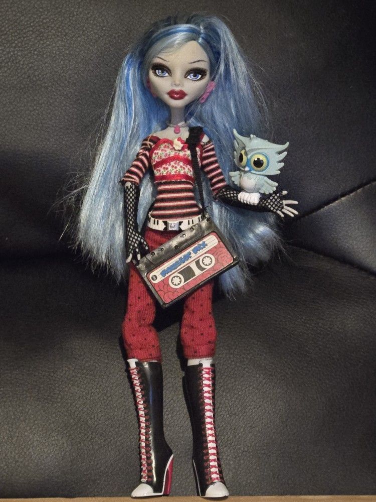 Ghoulia Monster High Doll 1st Wave