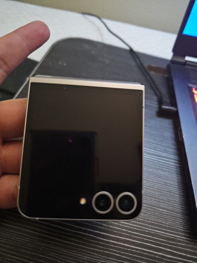 Galaxy Flip 6