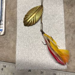 Unknown vintage spinning lure
