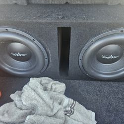 2 Skar Audio 12 Inch Subs In Bandpass Box
