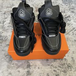 Louis Vuitton Skate Sneakers // Zapatos O Sneakers LV 