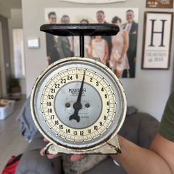 Antique Kitchen Scale 