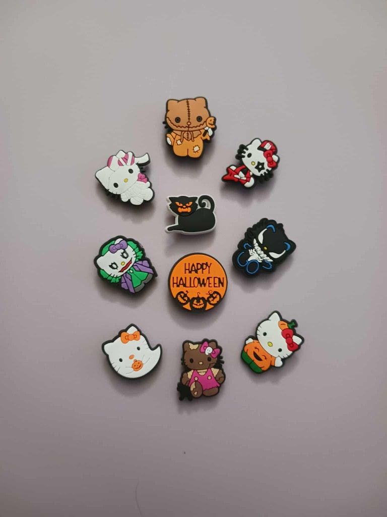 HELLO KITTY HALLOWEEN CHARMS