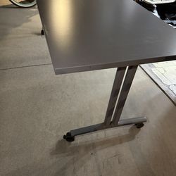 Herman Miller Rolling Table – Excellent Condition