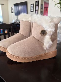 Light brown girl boots
