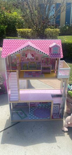 Doll house