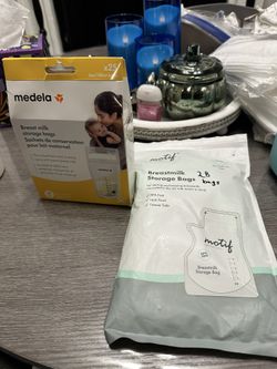 New Box Of Breastmilk Storage Bags, 25 Count And Motif Breastmilk Storage Bags 28 Left
