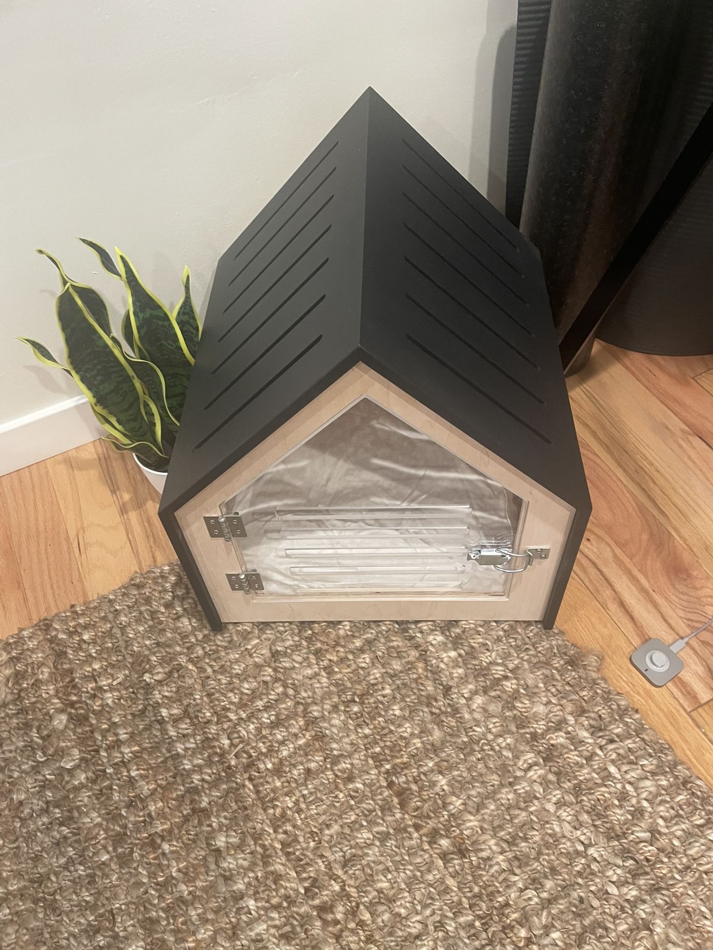 Custom Dog House Made In Ukraine. TOP Quality