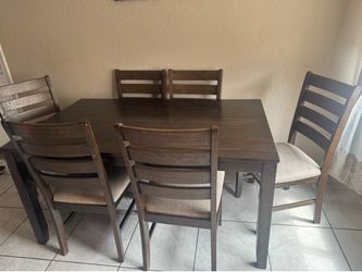 Kitchen table