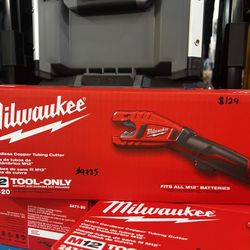 Milwaukee M12 12V Lithium-Ion Cordless Copper Tubing Cutter (Tool-Only)
