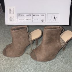 New size 6 1/2 Taupe Suede strappy heels
