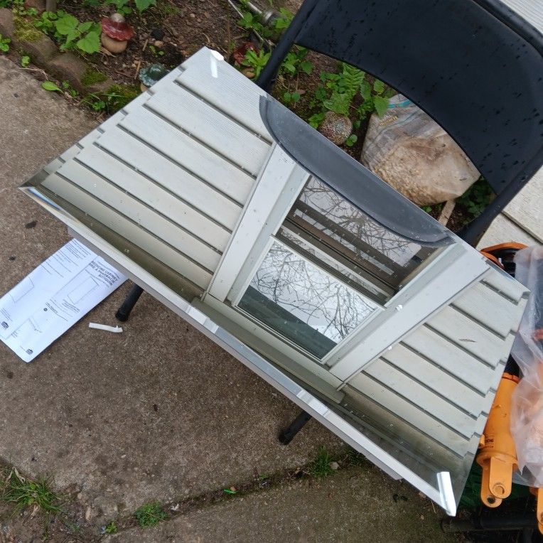 Bathroom Mirror/ Medicine Cabinet