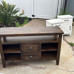 TV Stand 