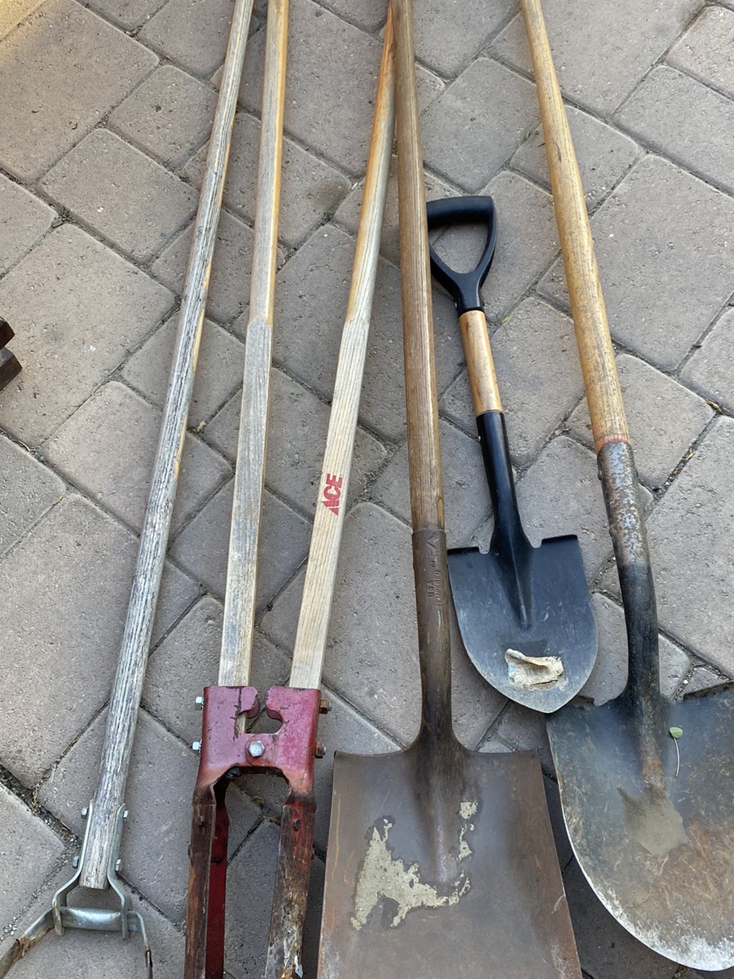 Shovels and Tools DONT ASK IF STILL AVAILABLE