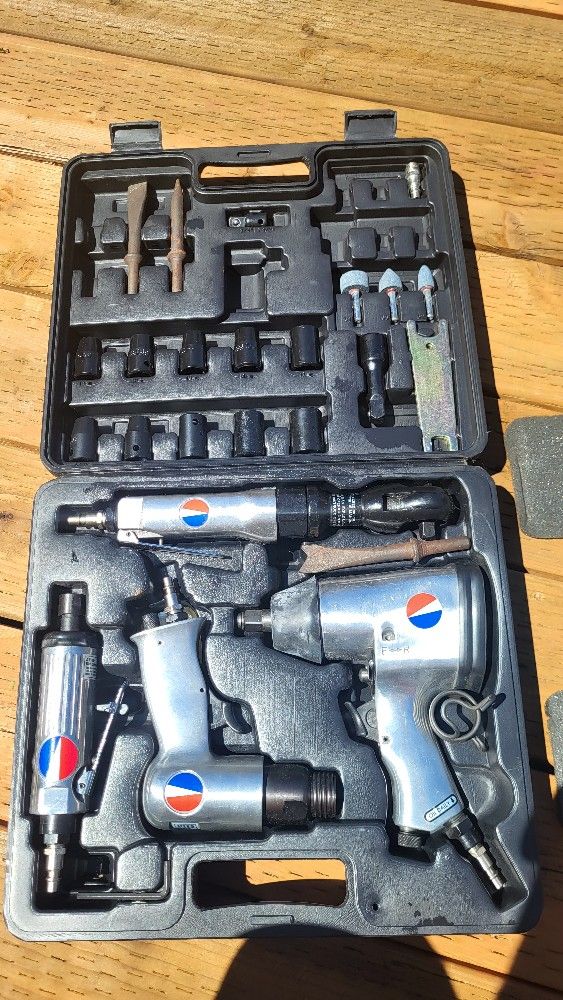 New - Never Used Devilbiss Air Power Tool Set - In Case