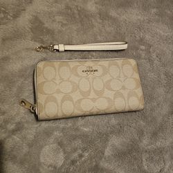 Coach Long Zip Around Wallet In Signature Canvas