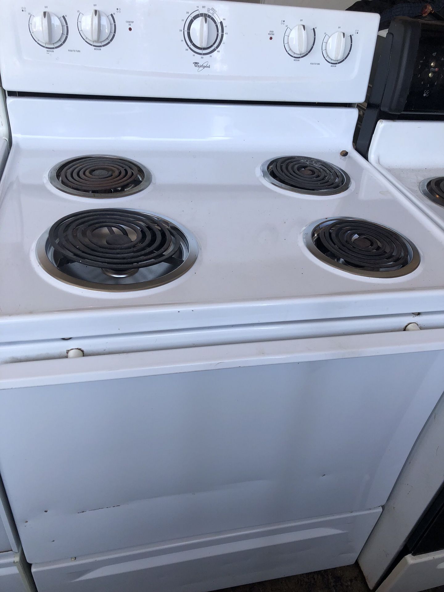 Whirlpool White Nice Electric Stove! Guaranteed! We Can Deliver!