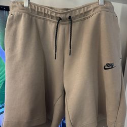 Nike Tech Fleece Shorts Tan  Sz Large Mens
