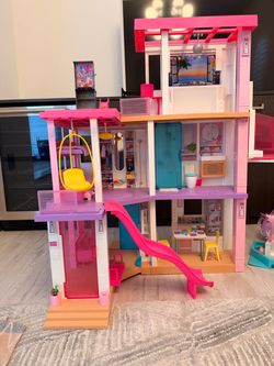 Barbie doll house