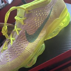 Nike Running Shoe 