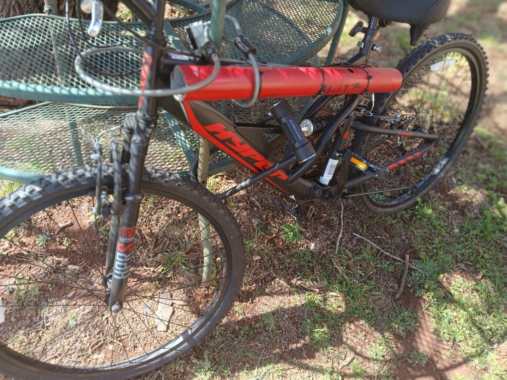 Hyper Mountains Bike