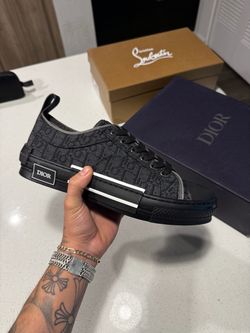 Dior B23