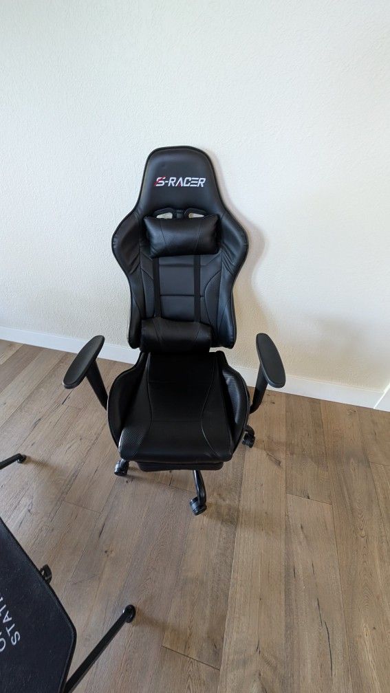 Gaming Chair And Desk