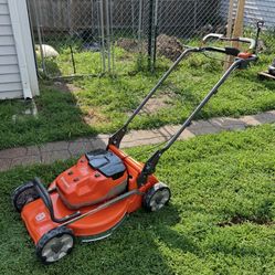 Husqvarna 520i 40V Self Propelled Battery Powered lawnmower 